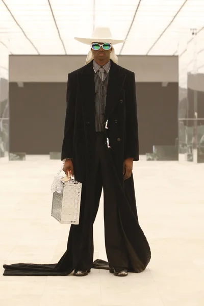 Look 70